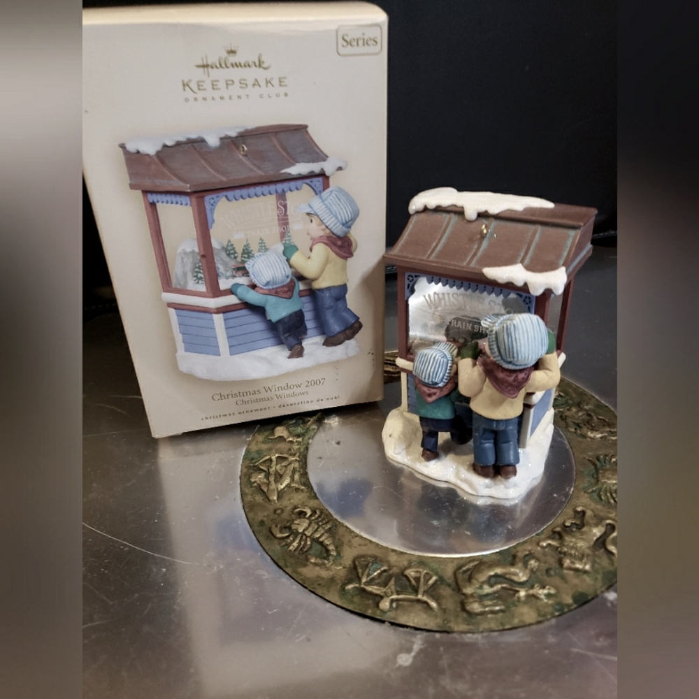 Christmas Window shoping #4